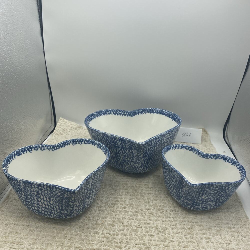 Vintage ABC Exclusive Blue Speckled Spongeware Heart Nesting Bowls Set of 3